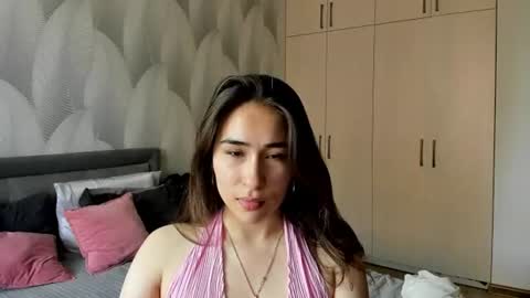 Snapshot of shy_bambiii chatting on 10, 6, 2026 Mika online show from 10, 6, 2026
