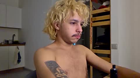 Snapshot of shy_boy17 chatting on 7, 1, 2026 your shy boy online show from 7, 1, 2026