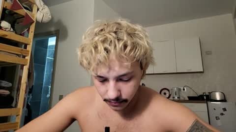 Snapshot of shy_boy17 chatting on 20, 2, 2026 your shy boy online show from 20, 2, 2026