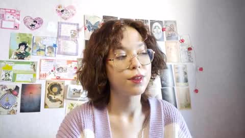 Snapshot of shy_kiss_twinkle_bloop chatting on 12, 9, 2025 Milena online show from 12, 9, 2025