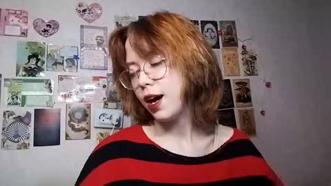 Snapshot of shy_kiss_twinkle_bloop chatting on 10, 10, 2025 Milena online show from 10, 10, 2025