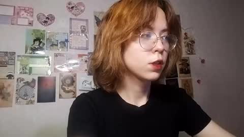 Snapshot of shy_kiss_twinkle_bloop chatting on 13, 10, 2025 Milena online show from 13, 10, 2025