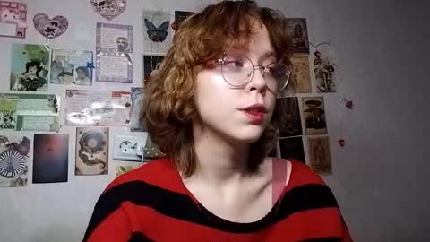 Snapshot of shy_kiss_twinkle_bloop chatting on 18, 10, 2025 Milena online show from 18, 10, 2025