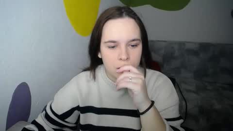 Snapshot of shy_lil chatting on 5, 12, 2025 shy_lil online show from 5, 12, 2025