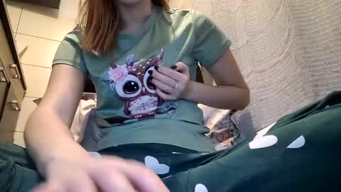 Snapshot of shy_model19 chatting on 24, 12, 2024 shy_model19 online show from 24, 12, 2024