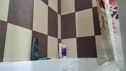 Snapshot of shy_model19 chatting on 24, 12, 2024 shy_model19 online show from 24, 12, 2024