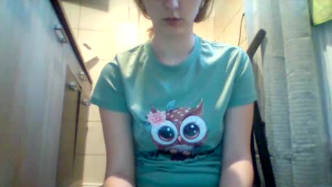 Snapshot of shy_model19 chatting on 4, 1, 2025 shy_model19 online show from 4, 1, 2025