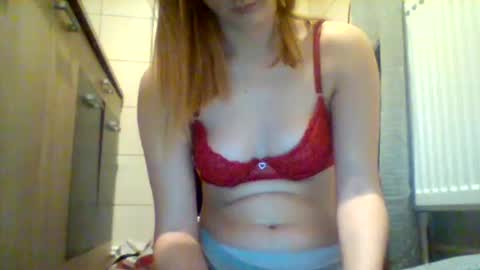 Snapshot of shy_model19 chatting on 10, 1, 2025 shy_model19 online show from 10, 1, 2025