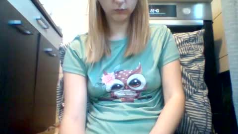 Snapshot of shy_model19 chatting on 12, 1, 2025 shy_model19 online show from 12, 1, 2025