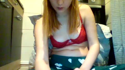 Snapshot of shy_woman18 chatting on 18, 1, 2025 shy_woman18 online show from 18, 1, 2025