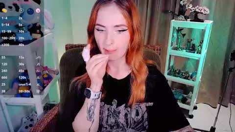 Snapshot of shyfoxxxy chatting on 23, 5, 2026 Effie online show from 23, 5, 2026