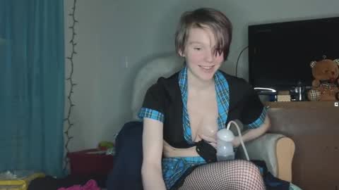 Snapshot of shyohiogirl chatting on 30, 1, 2025 Hippie online show from 30, 1, 2025