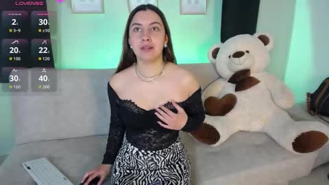 Snapshot of sia_wattson chatting on 17, 11, 2025 Sia online show from 17, 11, 2025