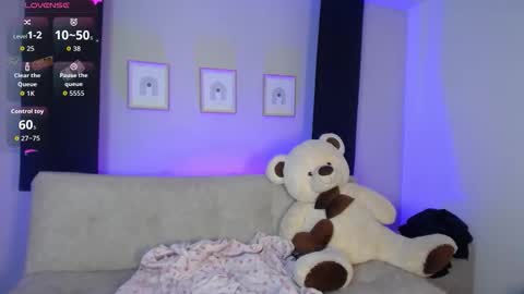 Snapshot of sia_wattson chatting on 20, 11, 2025 Sia online show from 20, 11, 2025