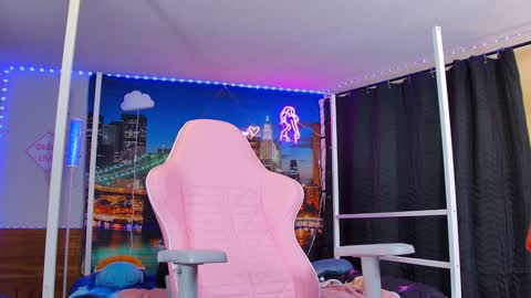 Miss Meadow Gotti Romano online show from 27, 3, 2026