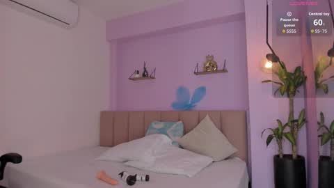 sienna_mg12 online show from 2, 12, 2025