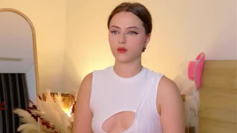 Snapshot of sienna_voss chatting on 28, 9, 2025 sienna_voss online show from 28, 9, 2025