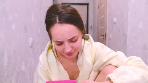 Snapshot of siennamia chatting on 15, 5, 2026 Sienna Mia online show from 15, 5, 2026