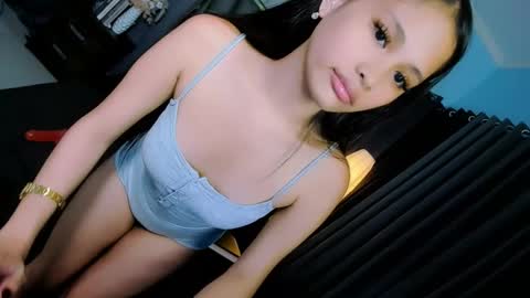 Snapshot of sierracoxriches chatting on 25, 4, 2026 Belle online show from 25, 4, 2026