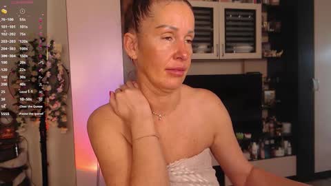 Snapshot of silenaa_sloussen chatting on 15, 9, 2025 silenaa_sloussen online show from 15, 9, 2025