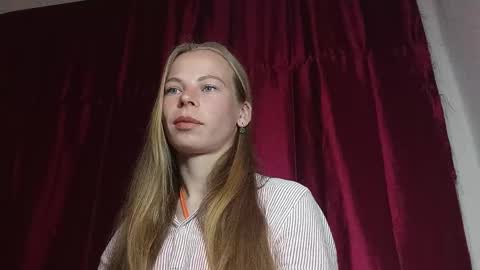 JULIANA online show from 6, 4, 2026