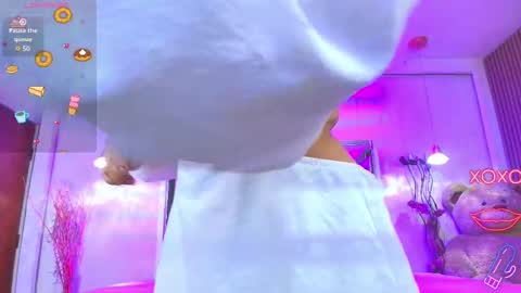 SIlvana  online show from 5, 3, 2025