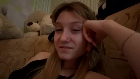 SilverxKitty online show from 21, 10, 2025