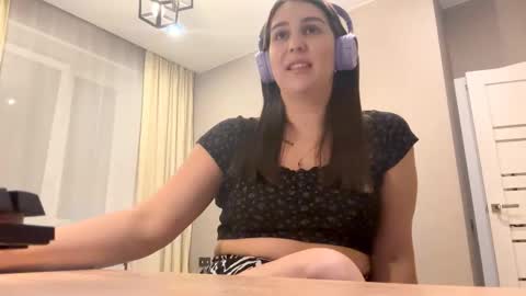 Rose online show from 3, 10, 2025
