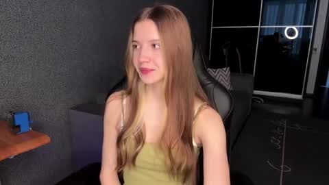 simikiss online show from 18, 5, 2026