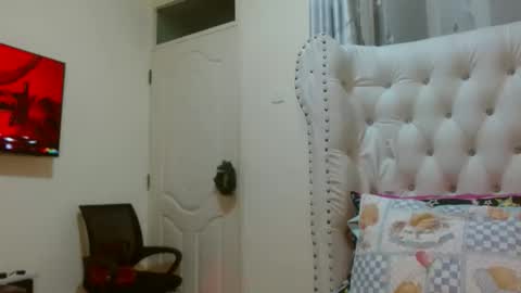 Snapshot of simply_eve1 chatting on 13, 2, 2026 simply_eve1 online show from 13, 2, 2026