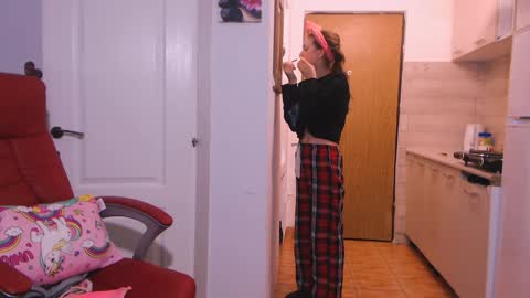 Snapshot of simyhvn chatting on 17, 1, 2026 simyhvn online show from 17, 1, 2026