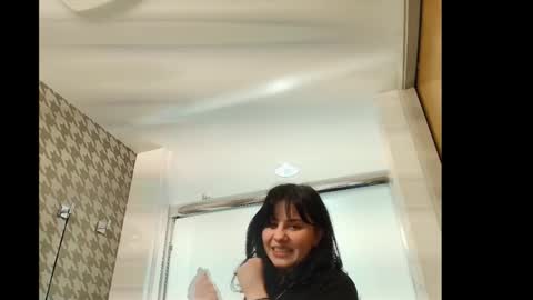 Snapshot of sincerelyyneon chatting on 5, 2, 2026 Sincerelyneon online show from 5, 2, 2026