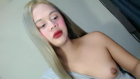 Snapshot of sinfulrose_ chatting on 4, 5, 2026 sinfulrose_ online show from 4, 5, 2026