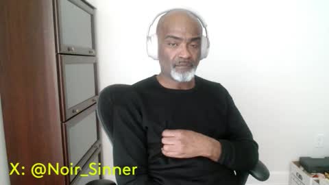 Snapshot of sinnernoir chatting on 11, 4, 2026 My Name Is..............................John online show from 11, 4, 2026