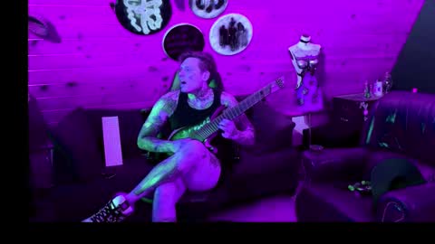 Snapshot of siphonophorstrings chatting on 5, 11, 2025 Dustbunnyfoofoo online show from 5, 11, 2025