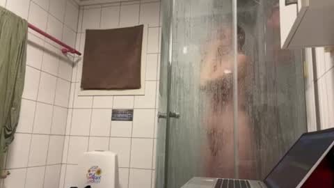 Sir Bacchus  Miss Essre online show from 7, 1, 2026