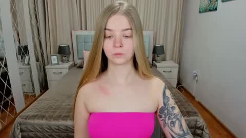 SirenaBloom online show from 19, 2, 2026