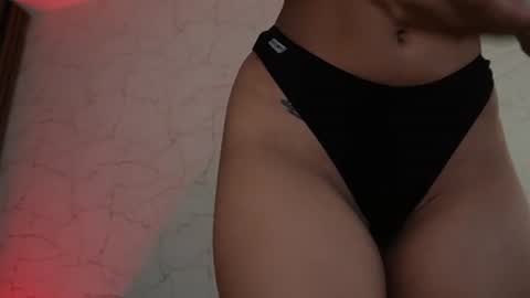 Snapshot of sisi_von_dee chatting on 4, 7, 2026 Dee online show from 4, 7, 2026
