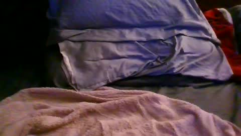 wants to suck cock online show from 27, 10, 2025