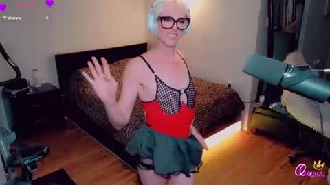 Ashleigh Mak online show from 30, 7, 2026