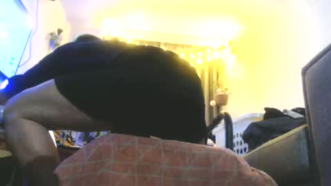 RESPONDS WELL TO ... online show from 19, 12, 2025