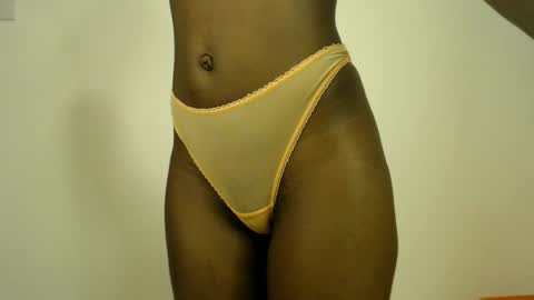 Snapshot of sizzly_ass chatting on 29, 6, 2026 sizzly_ass online show from 29, 6, 2026