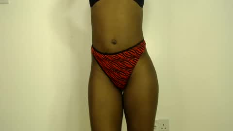 Snapshot of sizzly_ass chatting on 7, 7, 2026 sizzly_ass online show from 7, 7, 2026