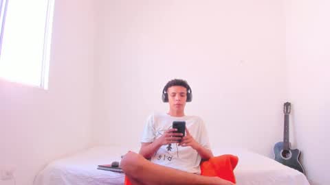 skady_coronado online show from 12, 1, 2025