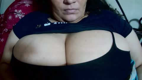 Snapshot of skarkett21 chatting on 21, 12, 2025 skarkett21 online show from 21, 12, 2025