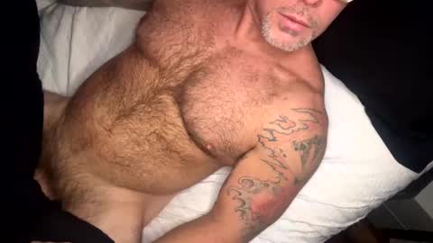 Snapshot of skimaskedbeef chatting on 2, 1, 2025 BEEF online show from 2, 1, 2025