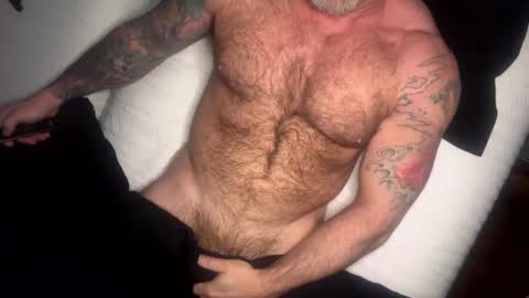 Snapshot of skimaskedbeef chatting on 12, 3, 2025 BEEF online show from 12, 3, 2025