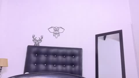 skinny_hottie18 online show from 3, 1, 2025