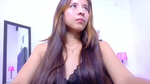 skinny_hottie18 online show from 19, 2, 2025
