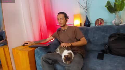 Snapshot of skinny_mac_ chatting on 20, 7, 2026 Mac online show from 20, 7, 2026